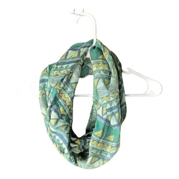 Geometric Pattern Infinity Scarf Wrap Shawl Women's Multicolor Tribal Design - Picture 1 of 6